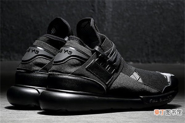 Adidas Y3是什么品牌