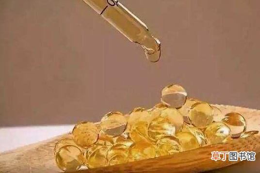 女人吃鱼油的好处与坏处有哪些