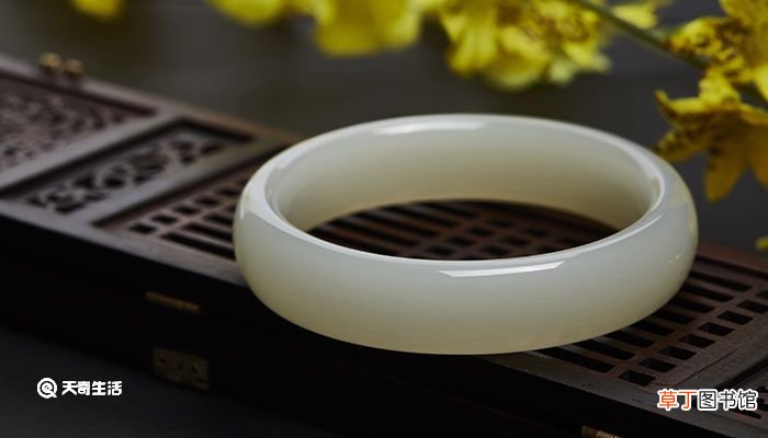 如何保养玉镯越来越亮 保养玉镯越来越亮的方法
