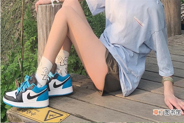 aj配什么袜子
