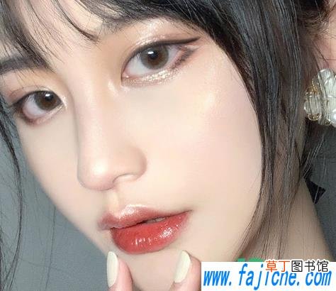纹的眼线怎么去掉小方法 纹的眼线能彻底洗掉吗