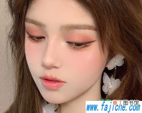 纹的眼线晕染了可以洗干净吗 纹的眼线有点晕染怎么办