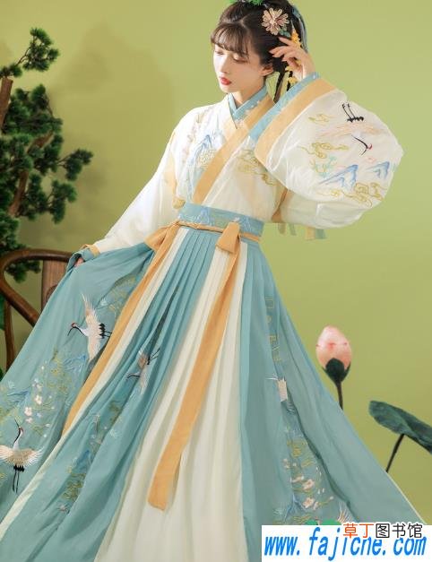 汉服里面一定要穿内搭吗 汉服上襦很透该穿什么