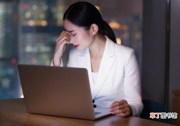 眼周干燥是怎么回事 眼周干燥的原因是什么