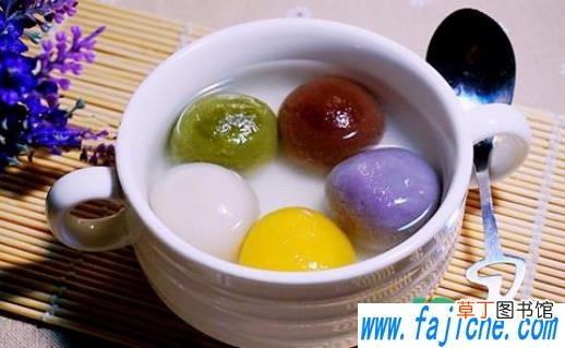 速冻汤圆煮之前需要解冻吗 速冻汤圆是解冻了煮还是直接煮