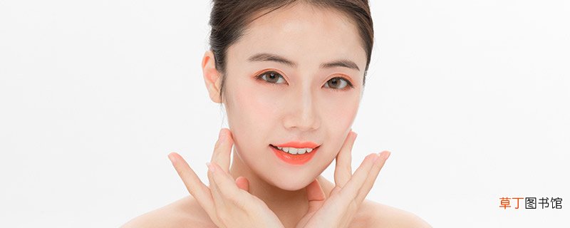 乳和精华液的使用顺序 乳和精华液的使用顺序是什么