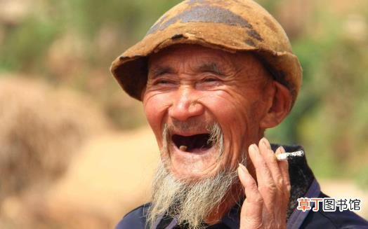 避免老人臭 拥有一个体面的老年生活