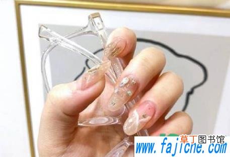 第一次去美甲店怎么说 做美甲先问价钱还是先做