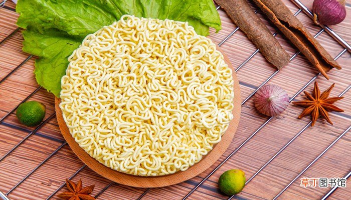 方便面袋子泡面有毒吗