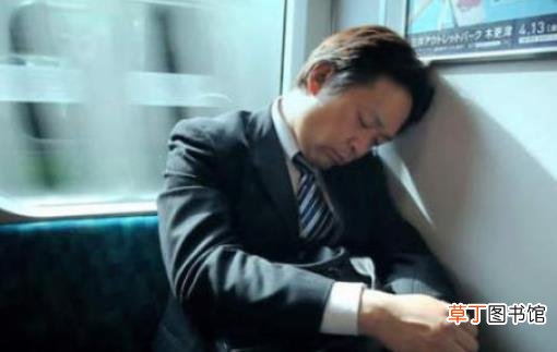 老人存在嗜睡问题 可能是这六种疾病的信号