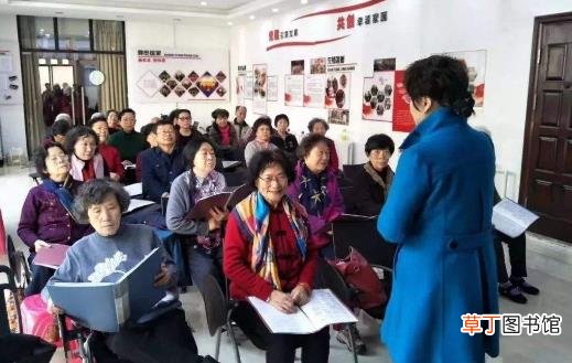 唱歌不仅有益身心健康 更是老年人养生的一大法宝