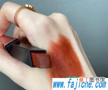 ysl214小粉条适合黄皮吗 ysl214小粉条试色