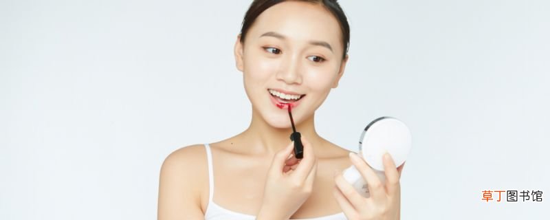 秋季适合的口红有哪些 秋季适合什么口红颜色