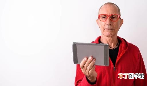 正确佩戴老花镜 老人佩戴老花镜的7大注意事项