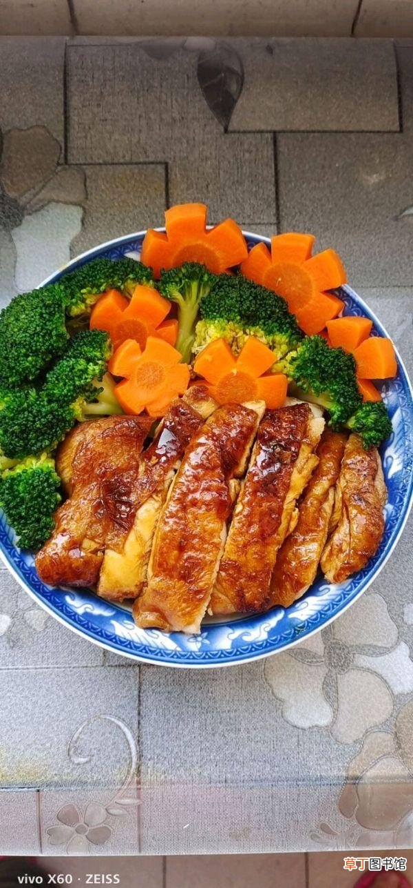 网红电饭煲焖饭的做法 鸡腿饭的做法窍门
