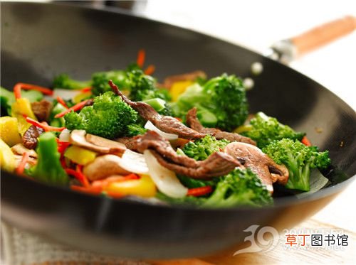 怎么吃腊肉才健康？先煮后蒸