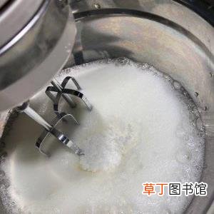 6寸戚风蛋糕180度烤多少分钟 6寸蛋糕烤多久
