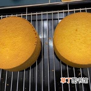 6寸戚风蛋糕180度烤多少分钟 6寸蛋糕烤多久
