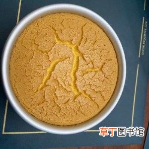 6寸戚风蛋糕180度烤多少分钟 6寸蛋糕烤多久