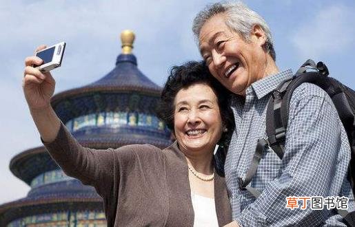 老人经常旅游缓解孤独寂寞 老人旅游的注意事项