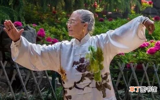 太极拳的节奏很适合老年人 练习太极拳的八个注意事项