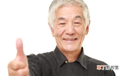 老人牙龈出血的常见因素 牙龈经常出血的日常对策