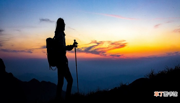六峰山爬山是什么梗