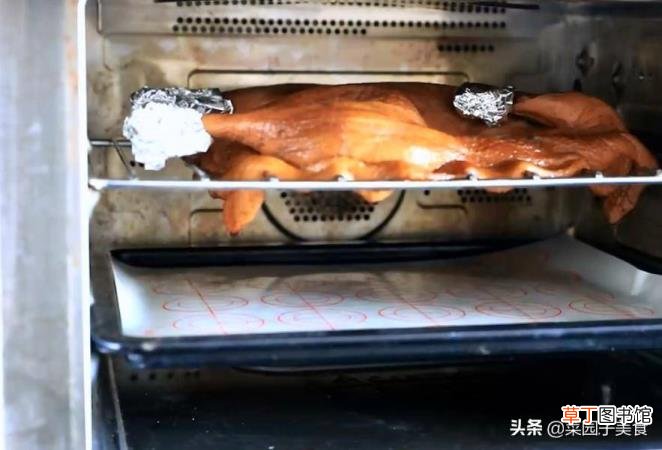 烤鸭用电风扇吹多久再烤 烤鸭要烤多久