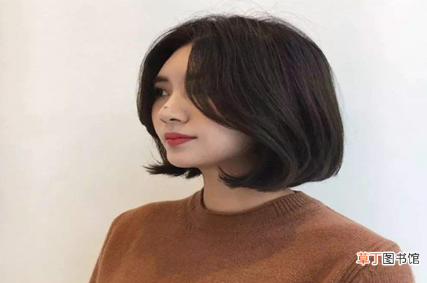 适合咬肌宽的女生发型