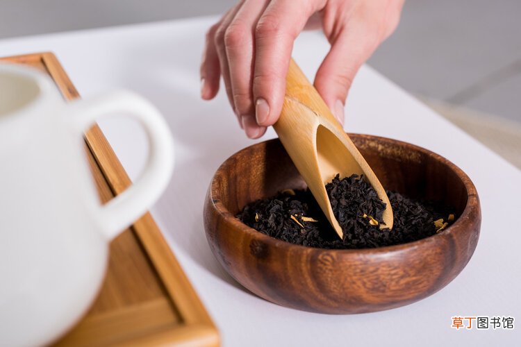 喝茶好处多多，但医生提醒：超过这一温度确实会致癌！别没病找病