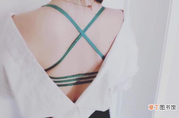 穿美背还穿文胸吗