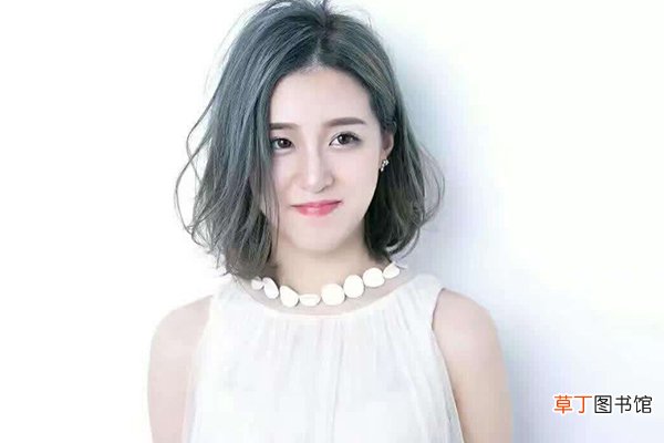 皮肤偏黄适合染什么颜色的头发