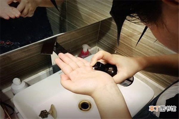 洗发露可以洗脸吗