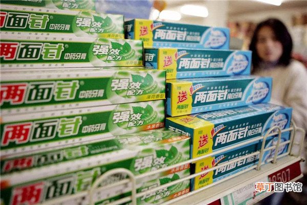 洗发露和牙膏做泥