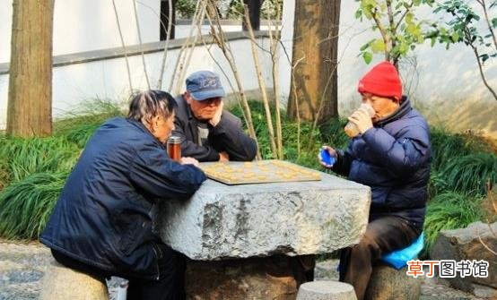 老年人适当进行娱乐活动 更加有助老年人身心健康