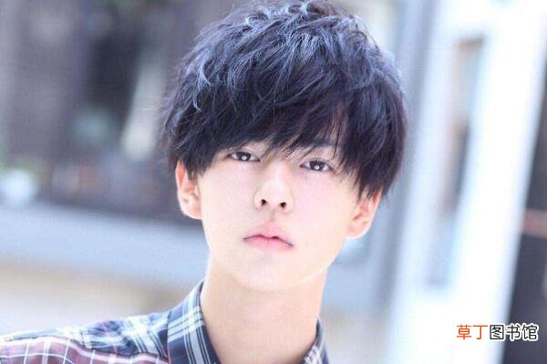 男士头有点尖适合什么发型