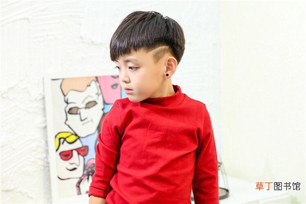 扁头适合什么发型男童