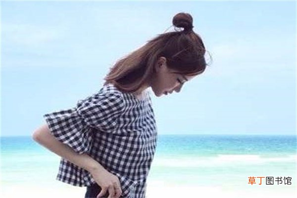 丸子头发怎么扎