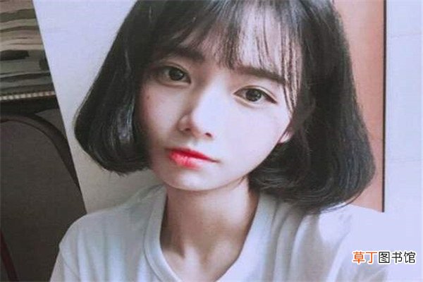 女生上学可以扎的发型