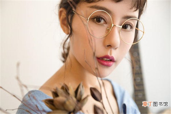 看脸型怎么选发型