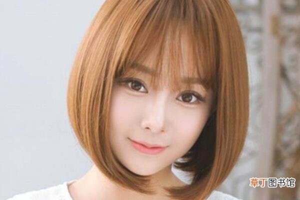 塌鼻子适合短发吗