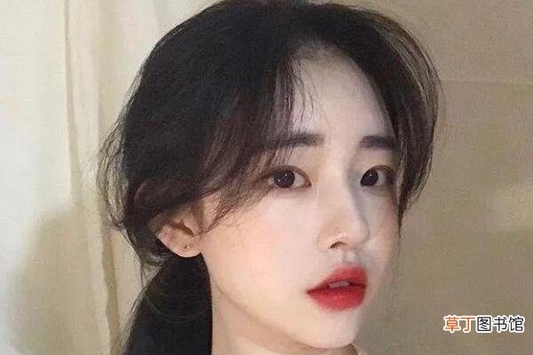 八字刘海怎么吹
