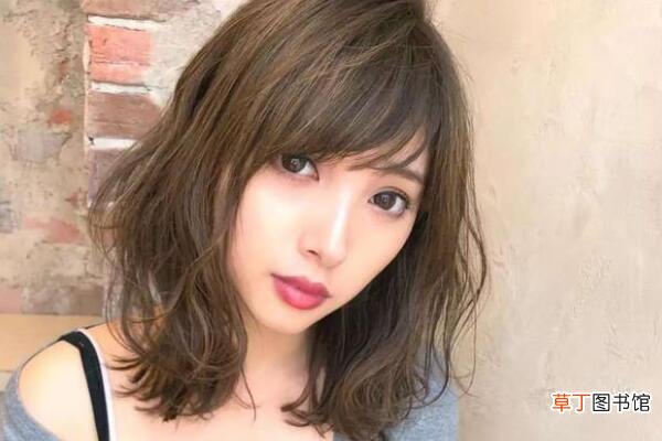 颧骨高适合什么刘海