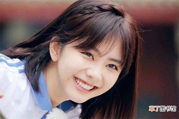 塌鼻子适合什么刘海