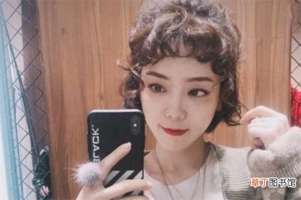 ?漂过的头发能烫羊毛卷吗