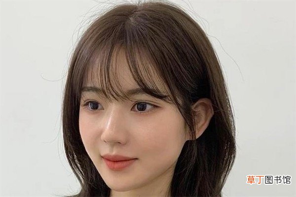 女生发际线为什么后移