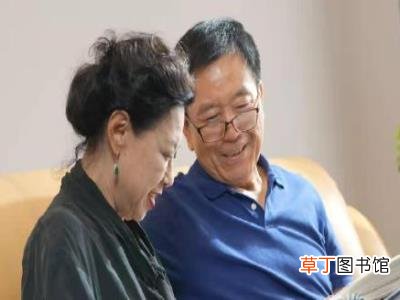 老人自己住还是和子女住 老人该不该和子女住一起