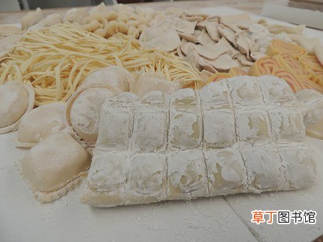 馄饨和抄手的区别在哪里