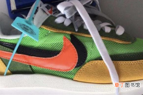 sacai联名nike灰白真假对比