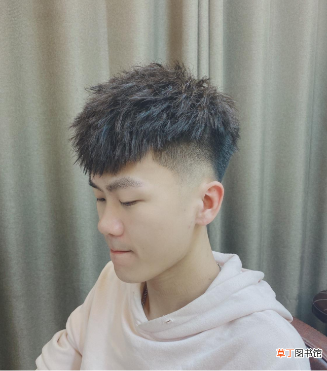 男生摩根烫和钢夹烫的区别